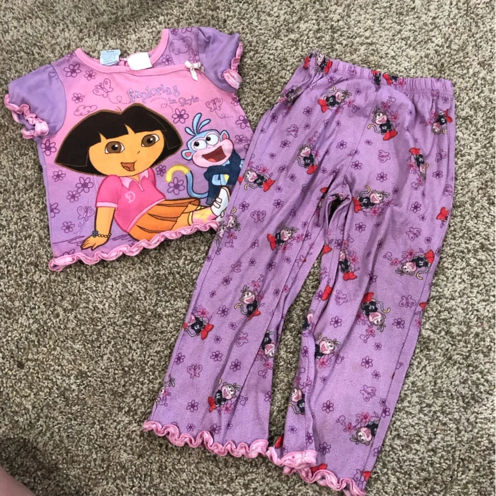 2006 Dora the explorer pajamas set 5T